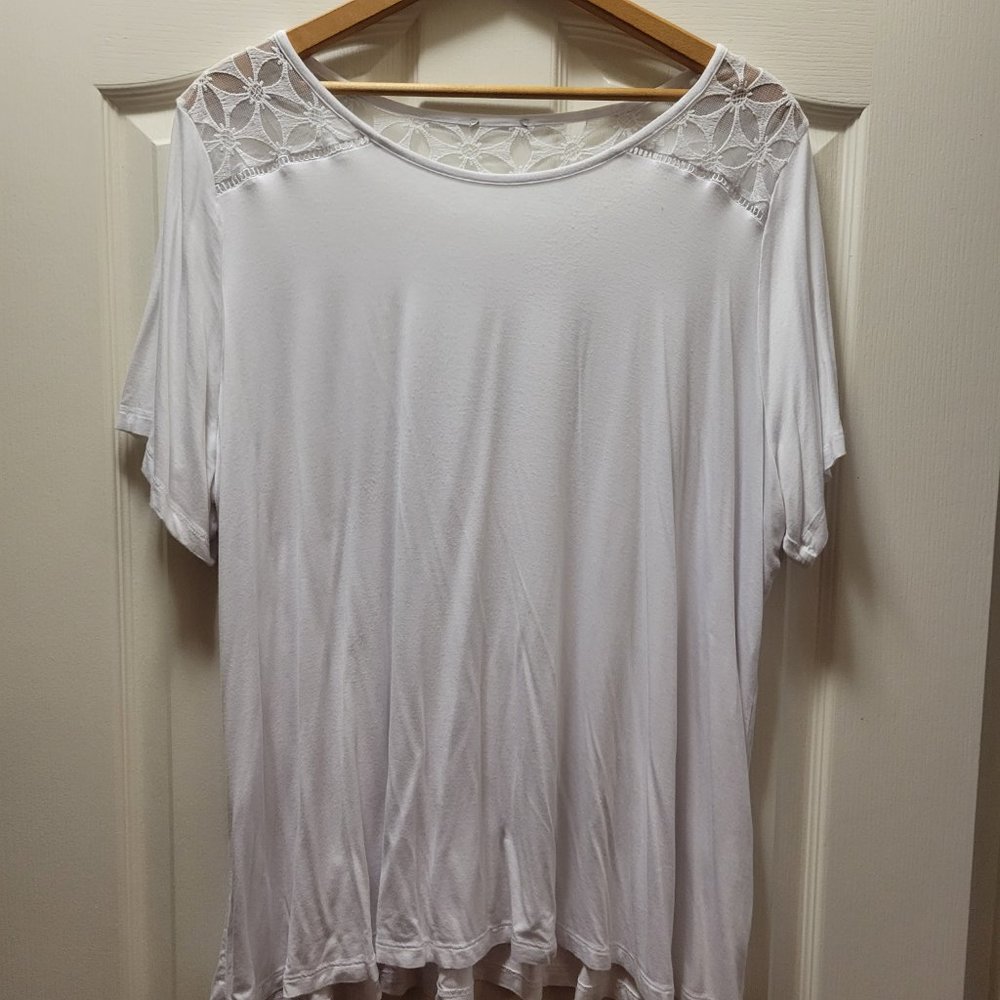 Avenue White Tee with Lace